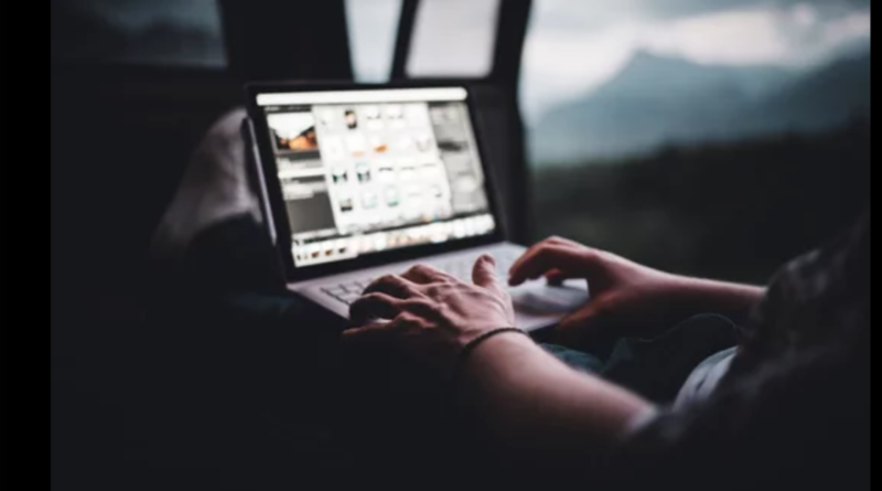 Digital nomad